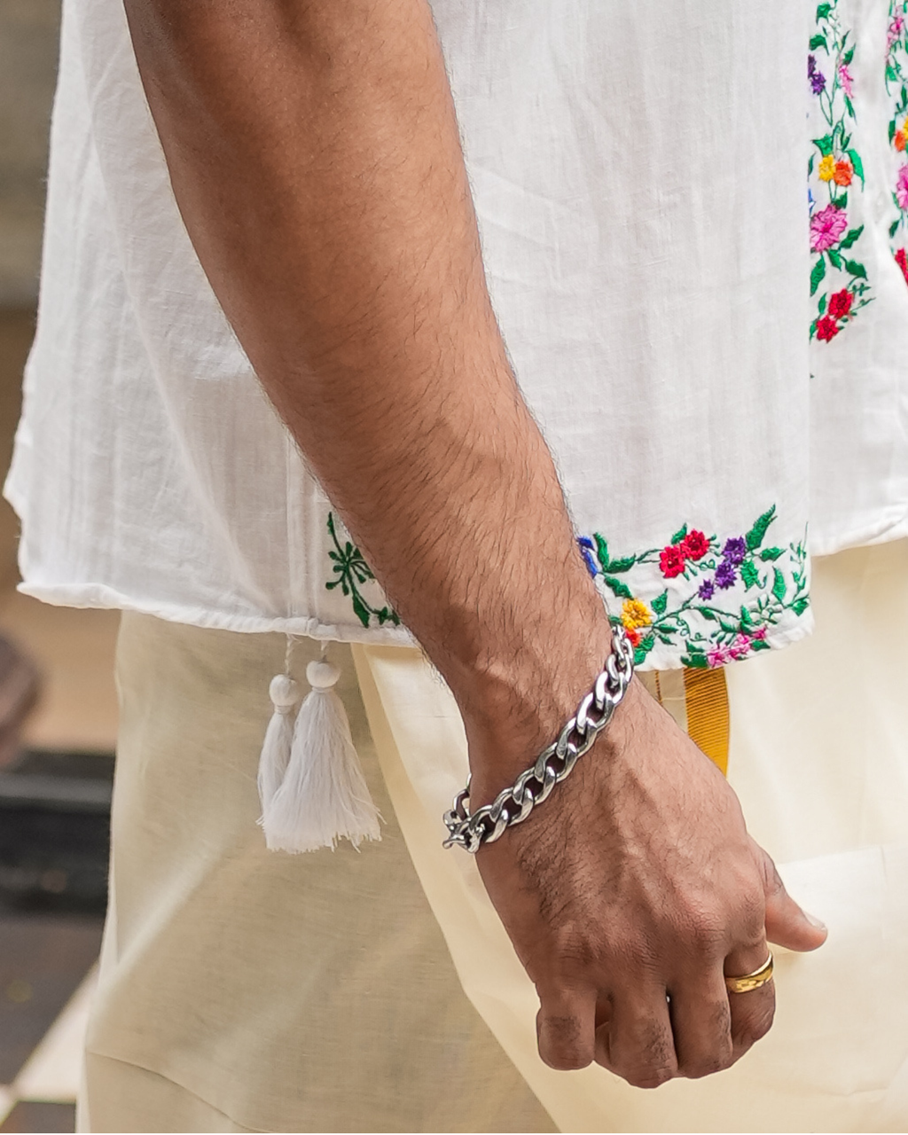 Poovonam ’26 Embroidered Linen Shirt & Double Mundu